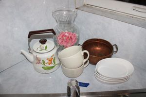 lot 46 image: Copper bowl, teapot, oversized mugs and more