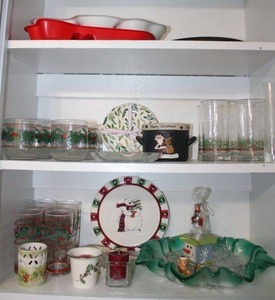 lot 47 image: Christmas glasses, trays, and candle holders
