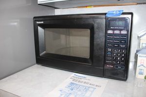 lot 52 image: Panasonic microwave