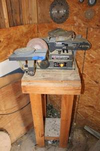 lot 294 image: Craftsman Belt and Disc Sander on wood stand