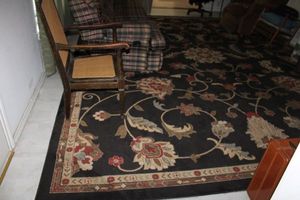 lot 151 image: Large area rug approx. 12 x12
