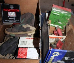 lot 359 image: Shotgun shells, see photos