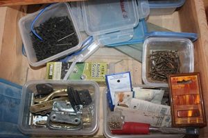 lot 313 image: Hardware and tools
