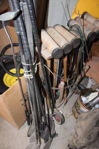 lot 325 image: Golf clubs, and Croquet set