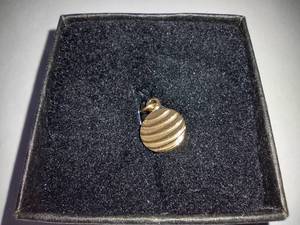 lot 375 image: AT&T gold pin Marked MC 120 10k