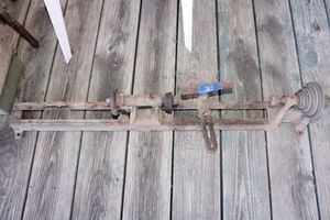 lot 387 image: Vintage lathe - needs motor