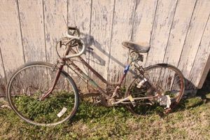 lot 395 image: Vintage bicycle