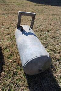 lot 401 image: Metal tank