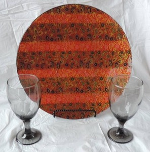 lot 7 image: fancy plate and 2 smocked gray glasss