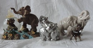 lot 11 image: Elephant figurines mix lot  please check all pic.