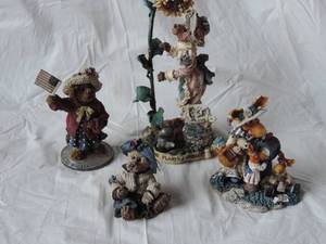 lot 16 image: Boyds Bears Eleanore Bearsevelt God Bless America