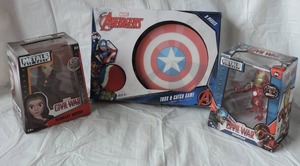 lot 31 image: marvel out side ball game and 2 marvel metal figures