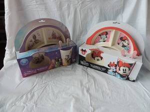 lot 34 image: disney princesses dish set an minnie mouse dish set