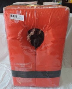 lot 71 image: 4 adult life jackets