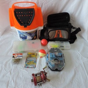 lot 73 image: fishing set see pictures