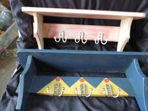 lot 97 image: 2 wall shelves