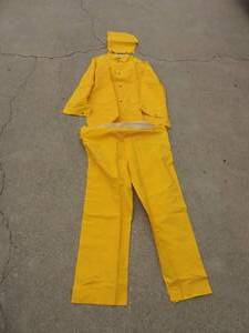 lot 99 image: Heavy Duty Rain Suit XL