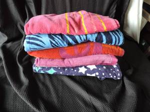 lot 121 image: beach towels see pic. for desighns