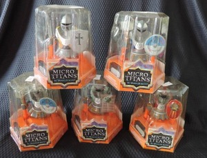 lot 122 image: Lot Of 5 HexBug Micro Titans Rc Brawler Bot Knights