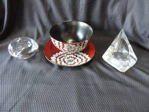 lot 127 image: Pler 1 imports plate and bowl set and 2 decorated candle holders
