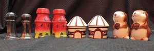 lot 193 image: mixed lot of salt & pepper shakers see pic.