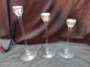 lot 204 image: clear Larg Candle holders set of 3