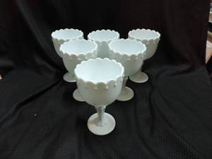 lot 227 image: set of 6 vintage milk glass goblets