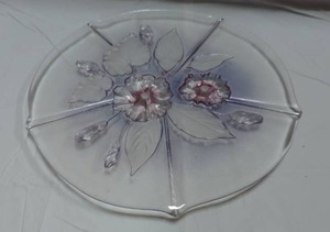 lot 249 image: beautiful crystal plater with flowers with a hint of colors