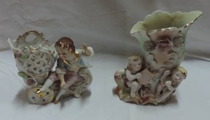 lot 268 image: Italian Capodimonte hand painted set of 2