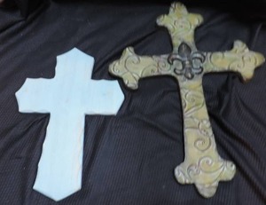 lot 287 image: lot of crosses one wood and one metal