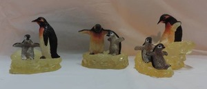 lot 288 image: small lot of 3 cute little penguins at play