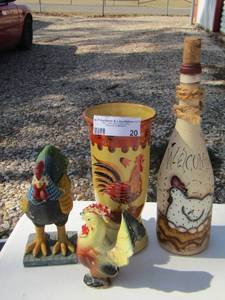 lot 20 image: chicken dcor , vase