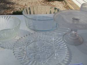 lot 45 image: pie plate- bowls- cake stand