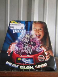 lot 68 image: Crayola draw glow spin fun dome NIB
