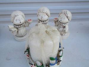 lot 101 image: 3 angels- large candle