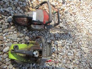 lot 128 image: 2 chainsaws unknown working condition