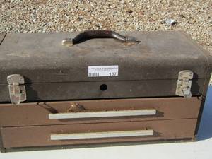 lot 137 image: Kennedy tool box