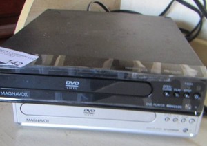 lot 142 image: dvd players qty 2-- 1 is bran new