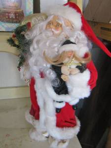 lot 143 image: Santa dcor approx. 18 tall