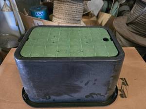 lot 13 image: NEW NDS D1000 10 x 15 Rectangular Valve Box