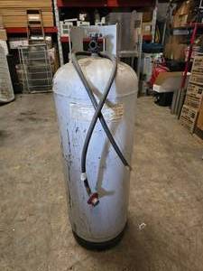 lot 28 image: 60LB Propane Tank w Hose.  Tank Appears To Be Empty