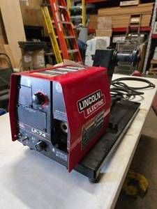lot 31 image: $$ Lincoln Electric LF-74 Electric Wire Feeder for MIG & Flux-Core.  LOOK THIS ONE UP