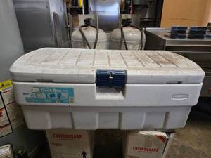lot 42 image: Rubbermaid Great White DockBox 48 Gallon Cooler