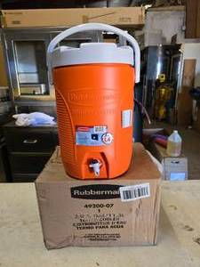 lot 59 image: NEW Rubbermaid 3 Gallon Water Cooler