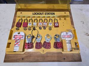 lot 60 image: Electricians LockoutTagout Station