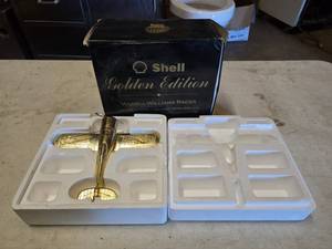 lot 77 image: Limited Edition Shell Golden Edition Wedell-Williams Racer