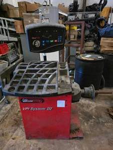 lot 83 image: John Bean VPI System III Wheel Balancer