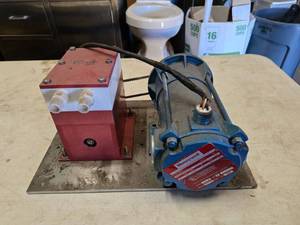 lot 96 image: Nacom Coyote II-PMVacuum Air Pump w Honeywell 14HP Motor