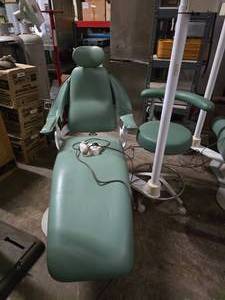 lot 110 image: LSM Electric Adjustable Height Dentist Chair w Light, Foot Controls & Matching Rolling Stool
