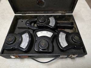 lot 118 image: Vintage Columbia Electric Tong Test Ammeter Set w Case